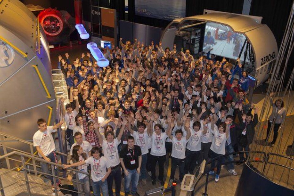 De europeiske finalistene i Zero Robotics Tournament 2012. Foto: (Foto: ESA/A. Le Floc'h)