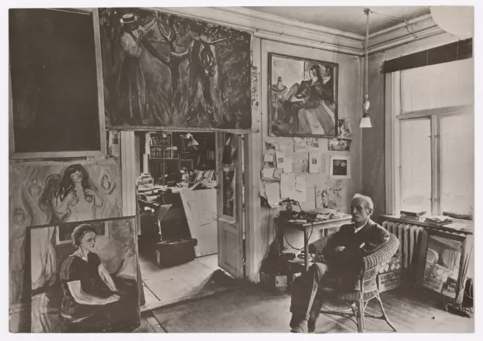 «Først da mine bilder kom opp i verdi, begynte folk å interessere seg for dem. Helt til jeg var 45 år, skrek folk 'fy faen' bare de så dem», skrev Edvard Munch.