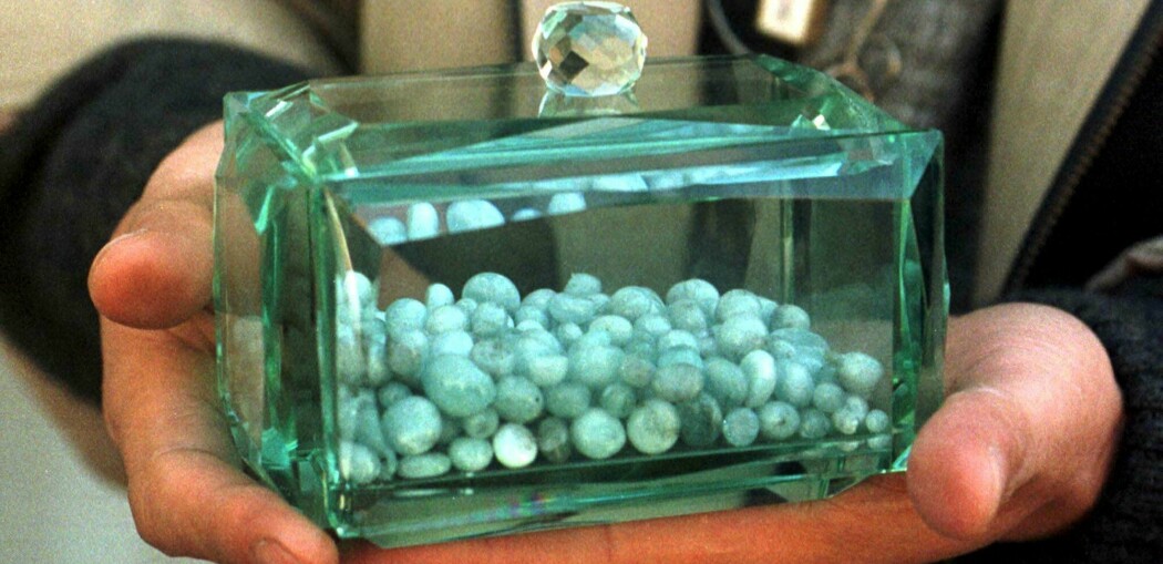 Døde blir gjort om til perler og lagt i hengende kister. Folk sørger helt forskjellig i ulike kulturer