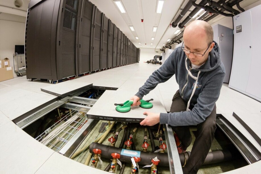 Einar Næss Jensen works with the day-to-day operation of the data processing carried out by supercomputers at NTNU.