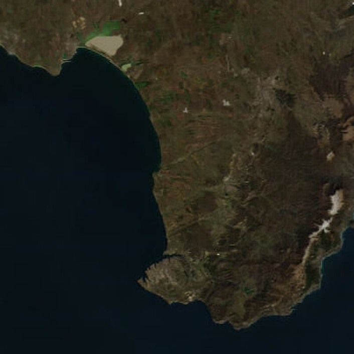 Sydspissen av Krim-halvøya, med Sevastopol og Balaklava, sett fra NASAs satellitt Terra 3. mars. (Foto: (NASA Terra MODIS)) Sydspissen av Krim-halvøya, med Sevastopol og Balaklava, sett fra NASAs satellitt Terra 3. mars. (Foto: (NASA Terra MODIS))