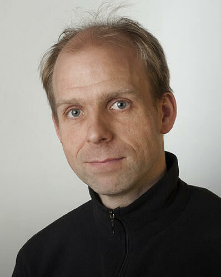 Tidevannet forårsaker ikke jordskjelv, men det kan kanskje ha en effekt i å starte dem, ifølge Lars Ottemöller.