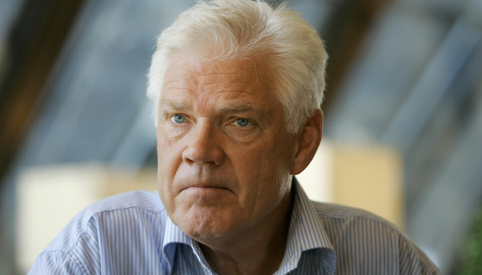 Arne Treholt fotografert under et intervju etter at han presenterte sin selvbiografi «Gråsoner» i 2004, nesten 20 år etter at han ble dømt for spionasje. Treholt mente at han ble feilaktig dømt.