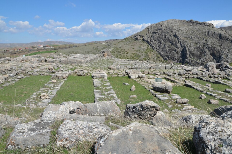 Ruinbyen Hattusa. Den skal ha blitt ødelagt rundt år 1200 f.Kr.