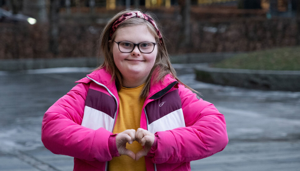– Alle må få lov til å være med, fordi det er bra å ikke være alene, sier Marte (15).