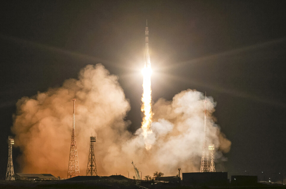 En tom Sojuz MS-23-kapsel ble skutt opp fra Kasakhstan fredag morgen. Fire astronauter på Den internasjonale romstasjonen skal tilbake til jorden med kapselen senere i år.