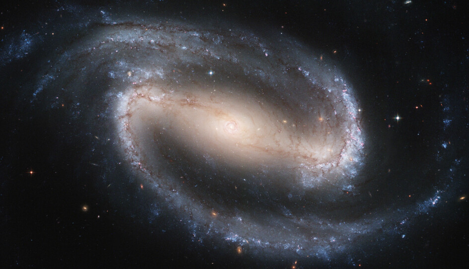 Stavspiralgalaksen NGC 1300 sett av Hubble.