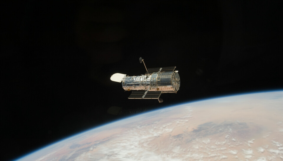 Hubble-teleskopet sett av astronauter på romfergen.