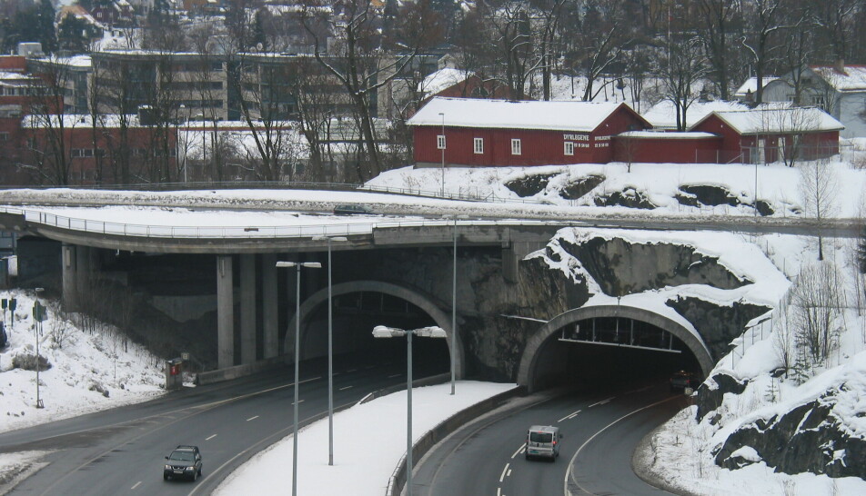 Granfosstunnelen ble åpnet i 1992. Den består av to tunneler som knyttet Ring 3 til E18 i Oslo. Her avbildet i 2009.