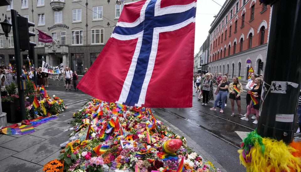 Natt til lørdag 25. juni ble det skutt mot tilfeldige i Oslo og to døde mens flere ble skadet. En norsk-iraner er siktet for terrorhandlinger. Mannen var kjent for PST fra før.