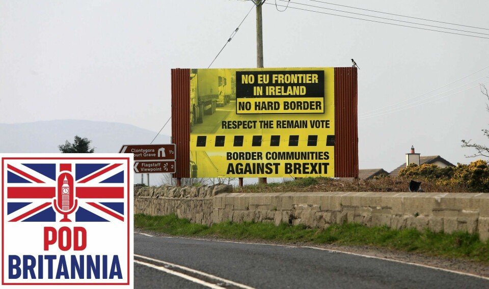 Plakater ved grensa mellom Nord-Irland og Irland under brexit-kampen i 2017.
