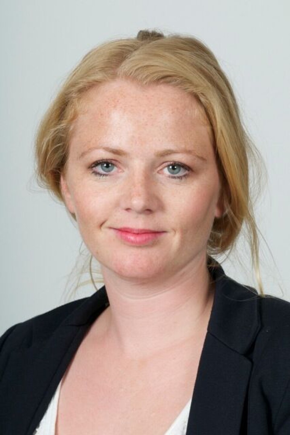 Mona Bekkhus, professor i psykologi ved UiO, påpeker at det forskerne har sett på, er sosialt nettverk, ikke dype vennskap.