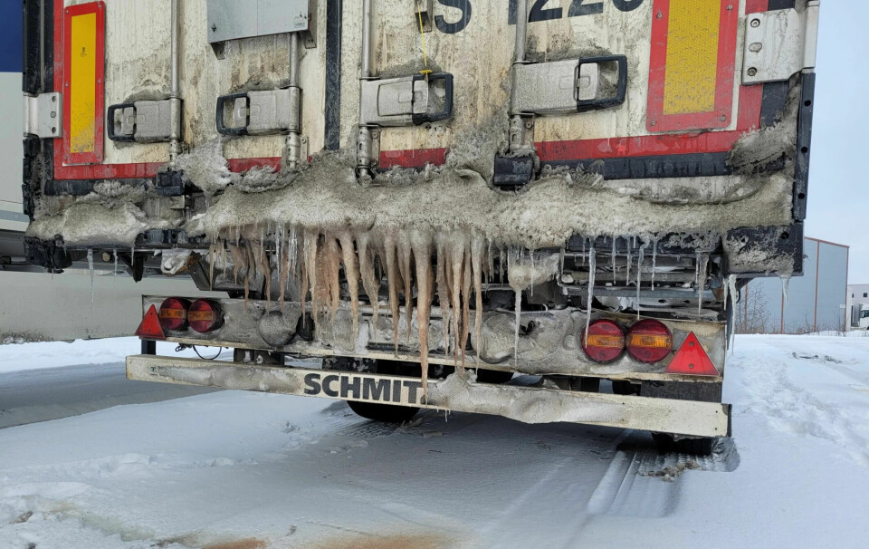 Runoff meltwater from trucks carrying fresh fish on ice poses a traffic problem. Researchers can help put an end to this.