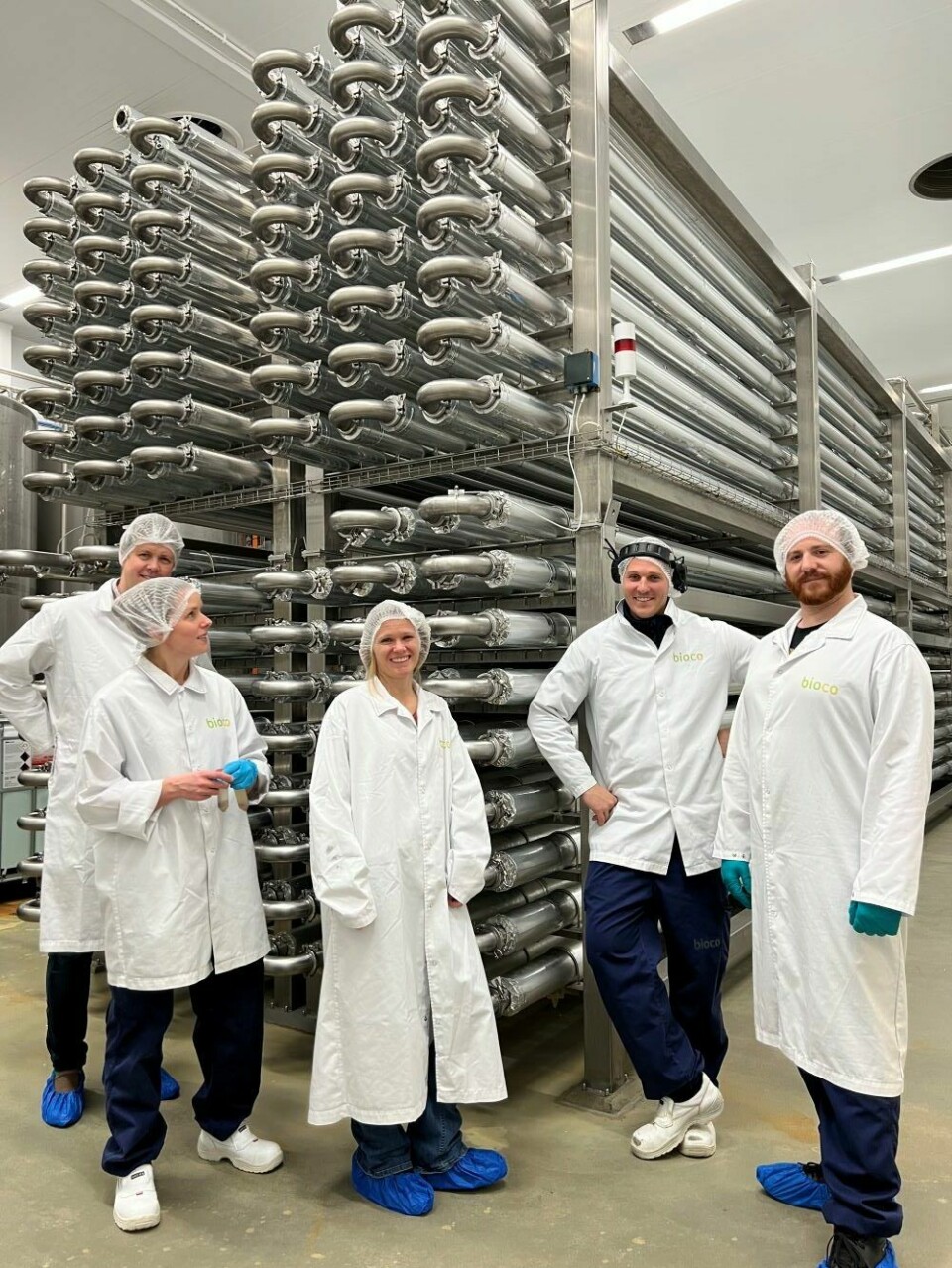 From left: Nils Kristian Afseth, Katinka Dankel, Ingrid Måge, Jonathan Fjällman, and Marco Cattaldo in front of the process line for continuous enzymatic hydrolysis in tubes.