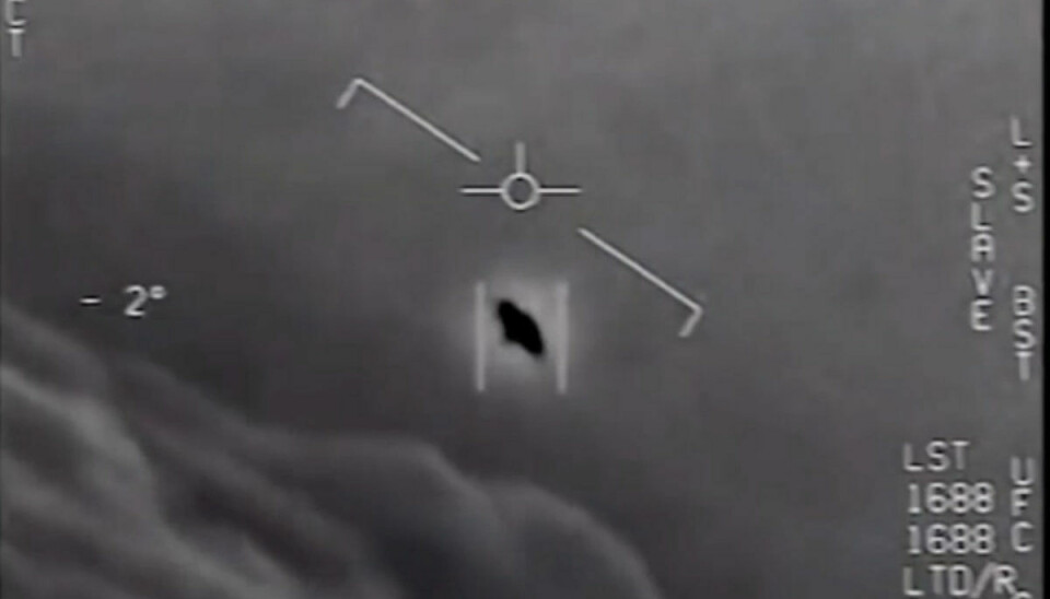 Et av bildene sluppet av det amerikanske forsvarsdepartementet, som skal vise en UFO. Dette er en av de mer mystiske hendelsene.