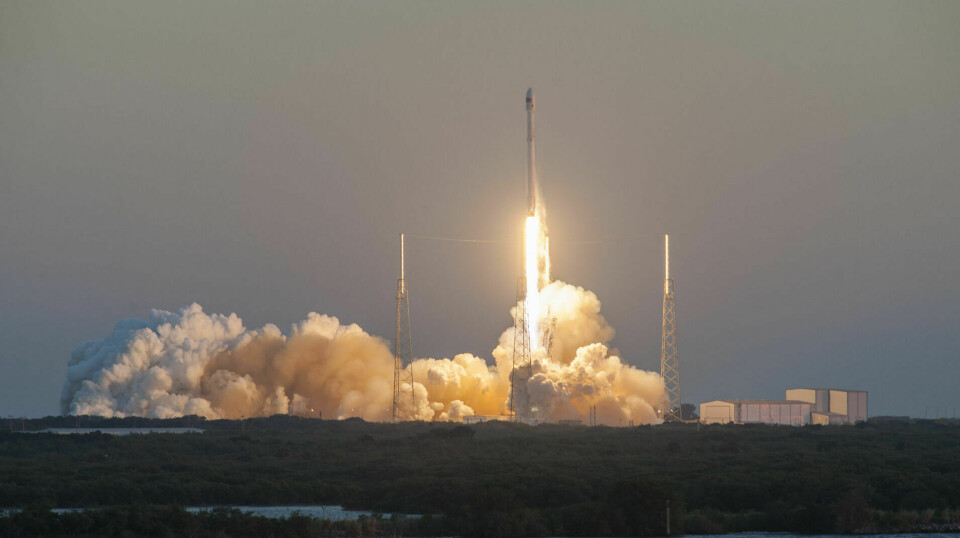 En tidligere oppskytning av den gjenbrukbare raketten Falcon 9 der satellitten Deep Space Climate Observatory (DSCOVR) ble skutt opp.