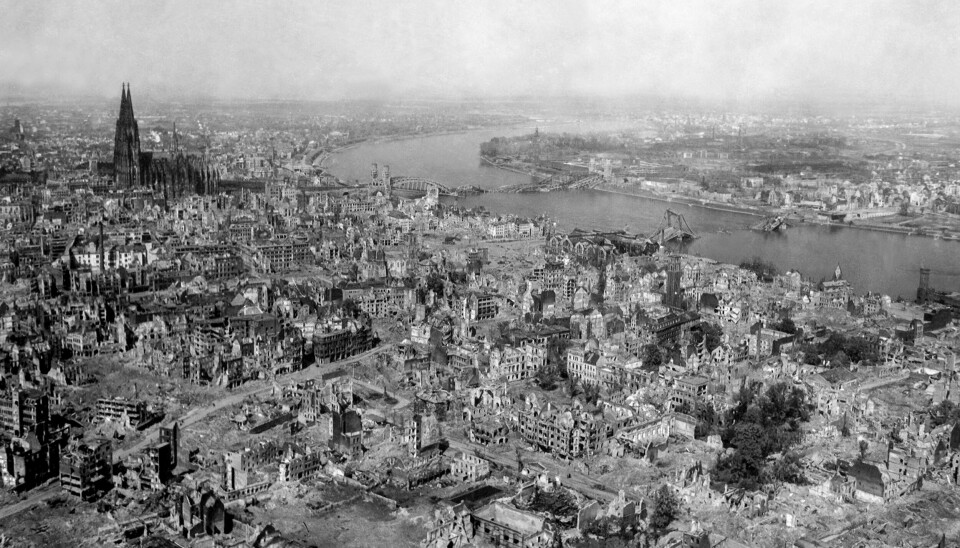 Køln ble bombet i 262 ulike flyraid under andre verdenskrig. 280.000 personer ble hjemløse, ifølge Køln museum. Bildet er tatt i 1945.