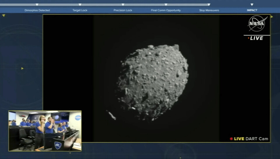 Her er et skjermbilde fra NASA når DART var på vei til asteroiden.