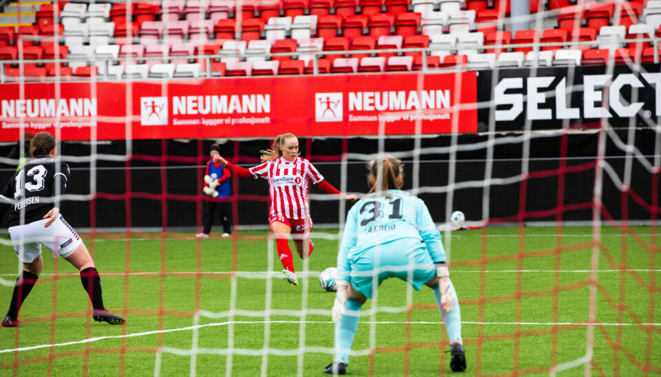 A focused Ina Birkelund in a match between TIL2020 and Hønefoss, 1st division, at Romssa Arena