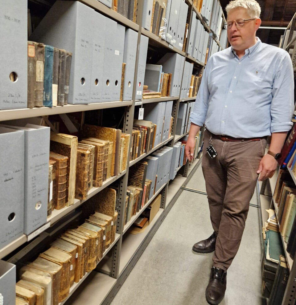 Negli archivi del Museo della Difesa i regolamenti sono elencati in successione.  Madsberg dice che sono un tesoro nazionale.