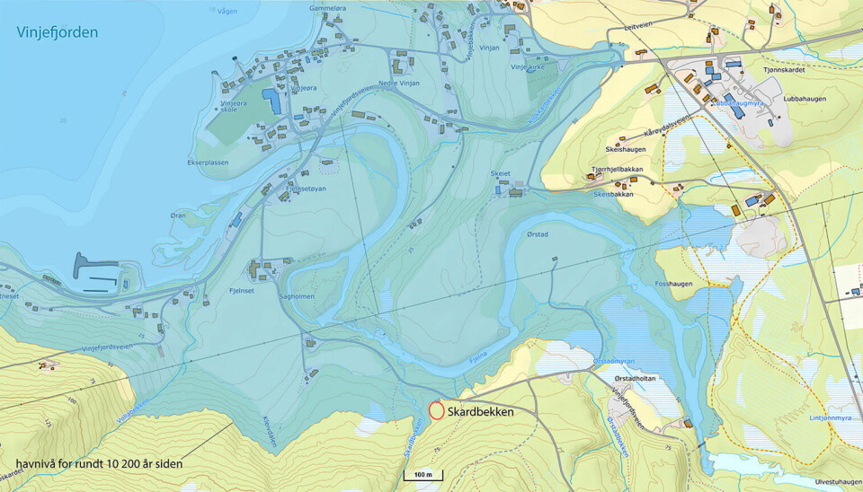 This map shows what the sea level – and shoreline – was like 10,200 years ago. The red ring shows the excavation area at Skardbekken.