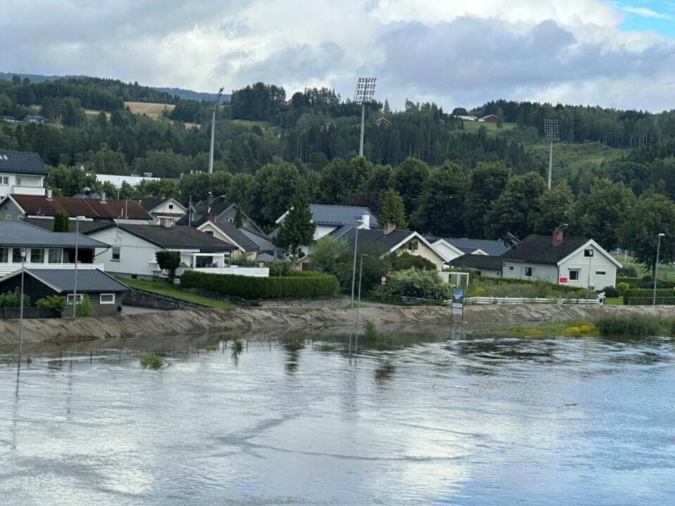 Flommen i Storelva på Ringerike 2023 - sandvoller langs Tyristrandgata.