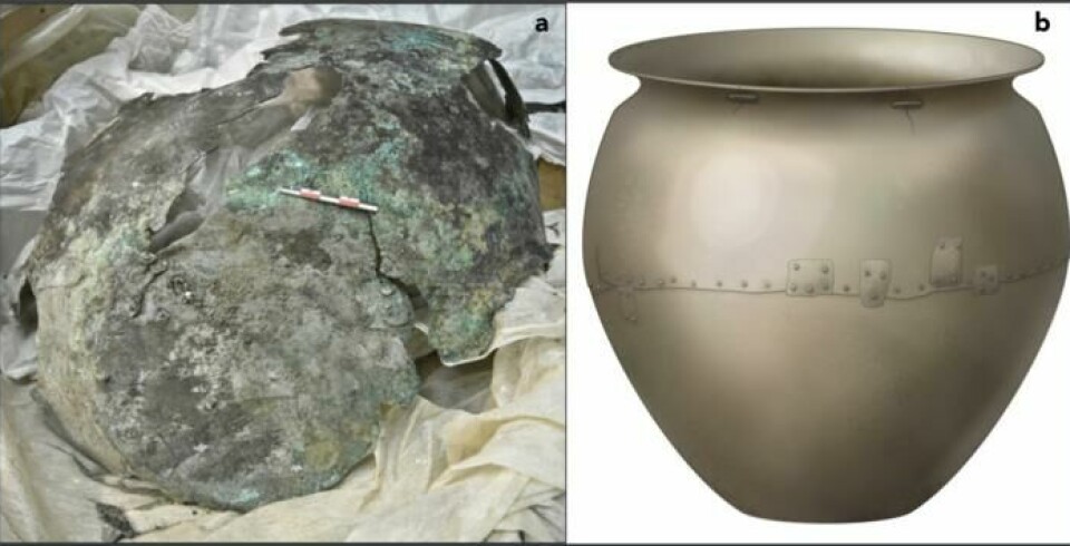 Illustrasjonen til høyre viser hvordan forskerne tror gryta fra bronsealderen så ut, med tydelige tegn på reparasjon.