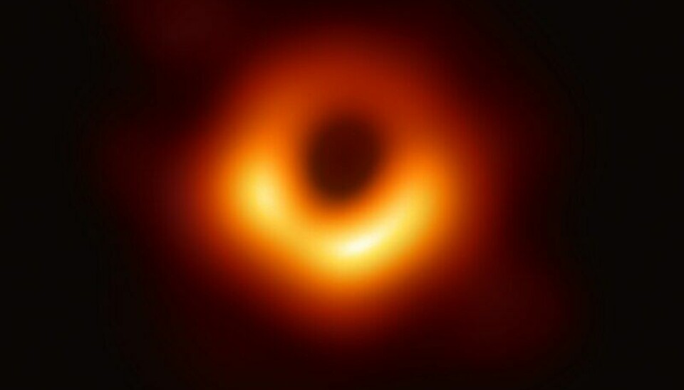 Det gigantiske supermassive sorte hulllet i midten av galaksen M87, sett av Event Horizon telescope.