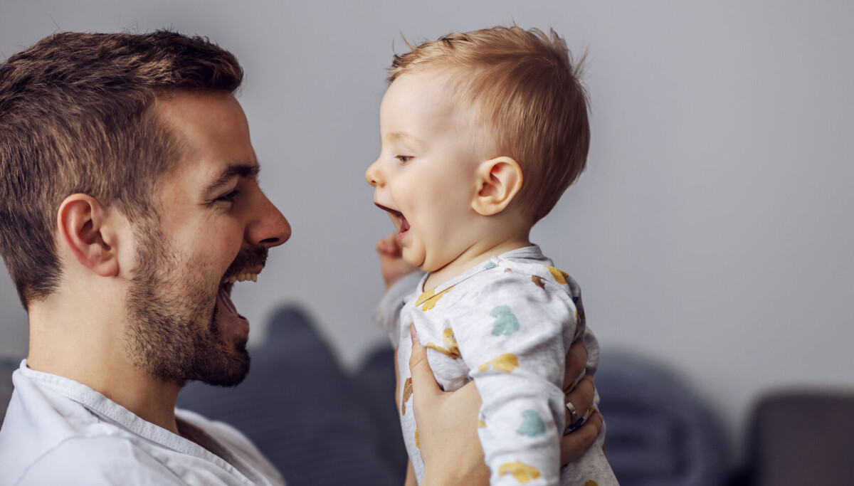 Pappaer Norske pappaer endrer stemmen når de snakker med babyen sin