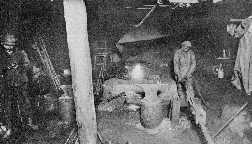 Arbeidsforholdene i gruvene i Sulitjelma var svært tøffe. Og direktøren i Sverige ville hele tiden presse ned lønningene. «Alla som icke arbeta, böra svälta», skal han ha sagt.