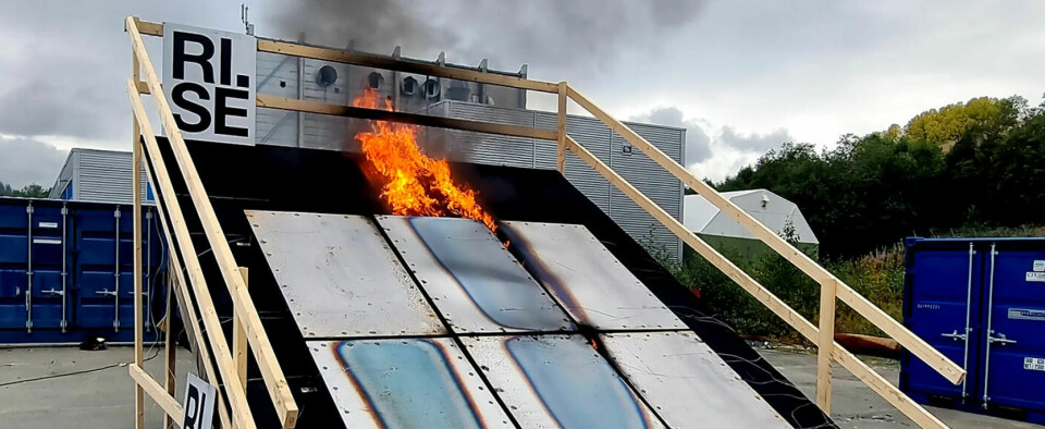 More and more people are installing solar panel systems. However, if an electrical fault occurs, it could lead to a fire. In this experiment, the fire has spread up the roof under the solar panels, while also spreading downwards resulting in burning, melted roofing.