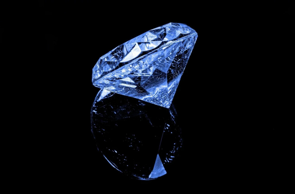 Blå diamant er den dyreste edelsteinen.