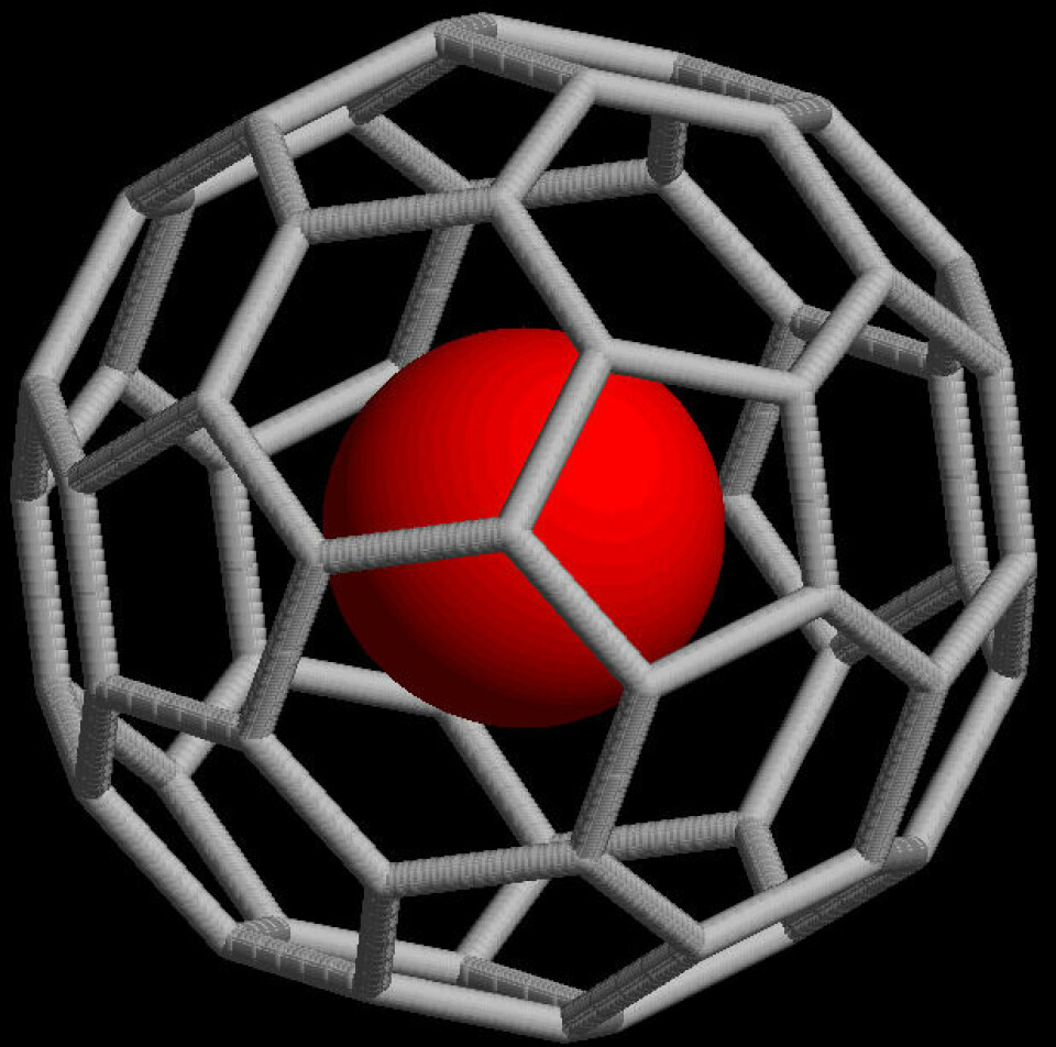 Illustrasjon av en endohedral fulleren