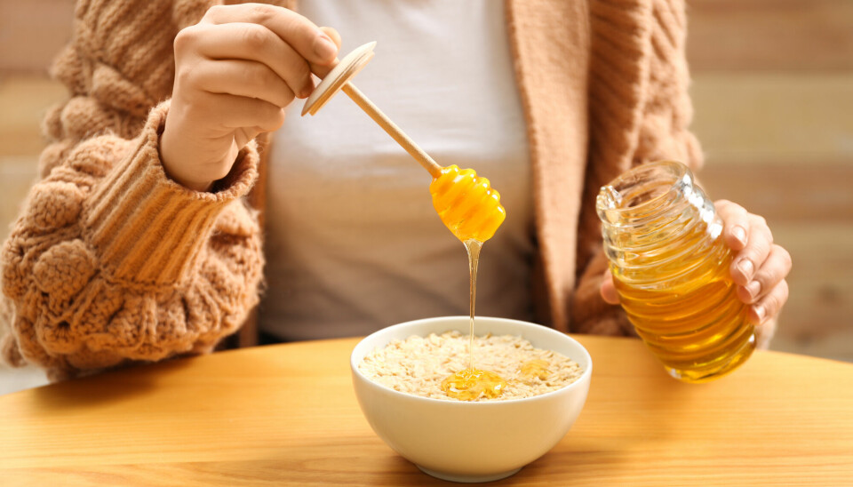 Ideen om at honning, lønnesirup eller agavesukker er bedre – kanskje sunnere – enn sukker, kan være på vei ut.