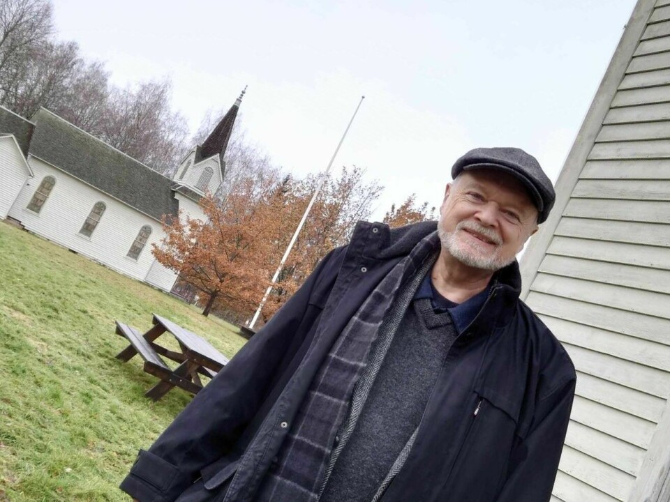 Tidligere museumsdirektør Knut Djupedal har skrevet bok om bygningene han selv fikk til Norsk utvandrermuseum.