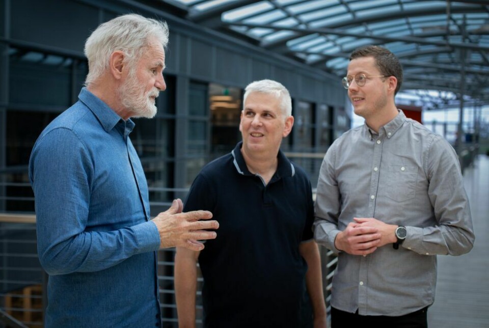 Kari Stefansson (venstre) er leder for deCODE. Her er han sammen med forskerne Patrick Sulem og Brynjar O. Jensson som har ledet denne studien.
