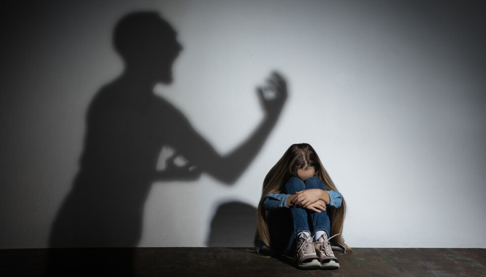 Det er vanskelig å intervjue barn som har vært utsatt for kriminalitet. Politi og barnevern lærer bedre når de får virtuell opplæring.
