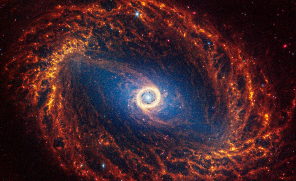 Nye bilder fra James Webb-teleskopet ble offentliggjort mandag.