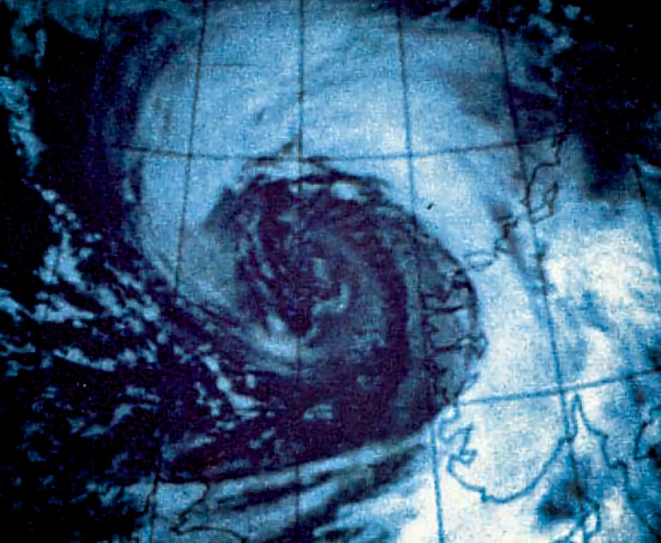 Satellittbilde som viser Nyttårsorkanen på vei mot Norge.