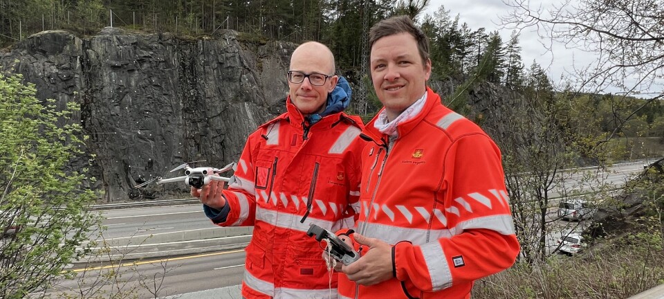 Lett som en pose potetgull: Liten drone kan redusere både utgifter og kø langs norske veier