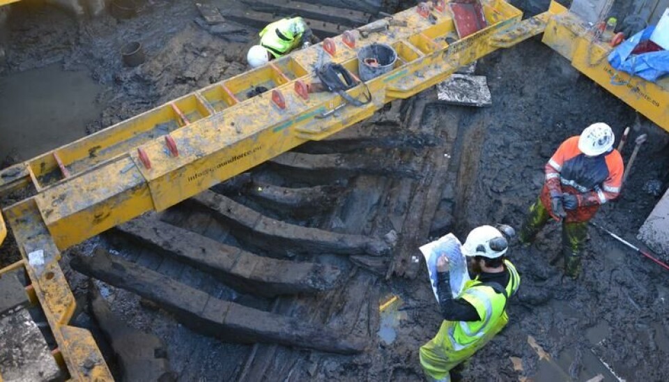 Bør ikke arkeologisk materiale fra tiden etter 1537 også være en kilde til kunnskap, spør arkeolog og forsker Chris McLees fra Norsk institutt for kulturminneforskning (NIKU). Med unntak av samiske kulturminner eldre enn 1917 og skipsfunn og deres laster som er over 100 år gamle, er dette ikke tilfellet i dag.