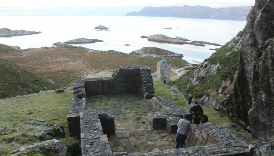 Bilde av ruinen til St. Sunnivakirken på Selja.