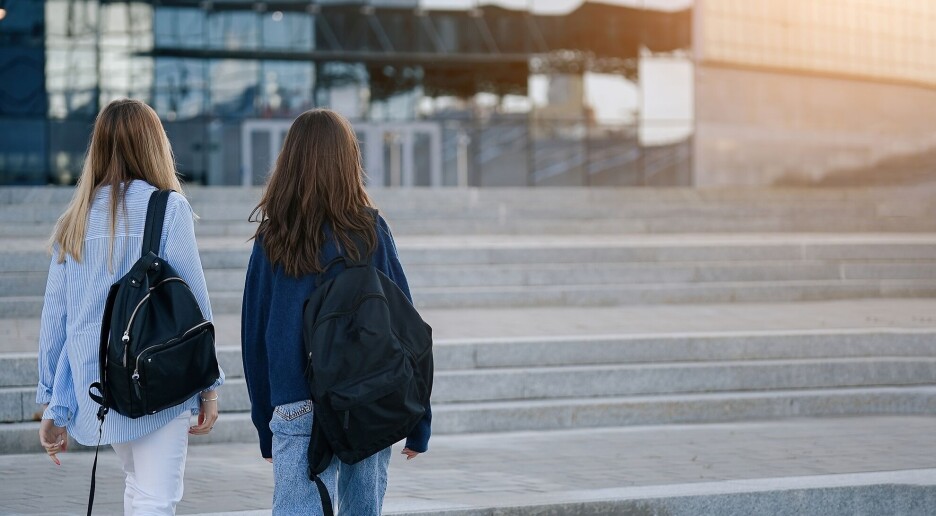 Forskere overrasket over hvor få ungdommer som kjøres til skolen