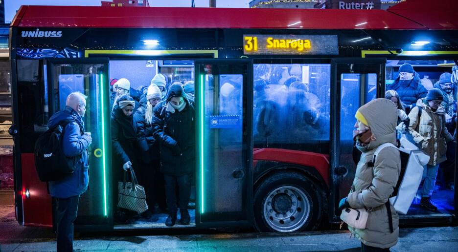 Britiske forskere kan ha funnet en forklaring på hvorfor sist vinter var iskald i Norge
