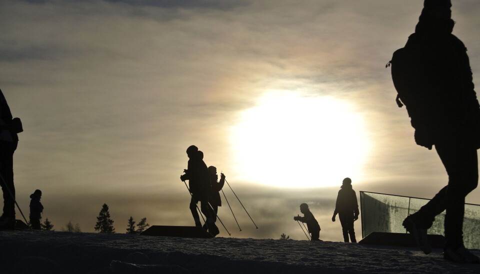 I midten av 2010 startet en sterk La Niña som varte til begynnelsen av 2012. Vinteren etter (2012/2013) var iskald i Norge. Vintertemperaturene lå på 2,9 grader under normalen. Mange brukte muligheten til å gå på ski, som her i Holmenkollen.