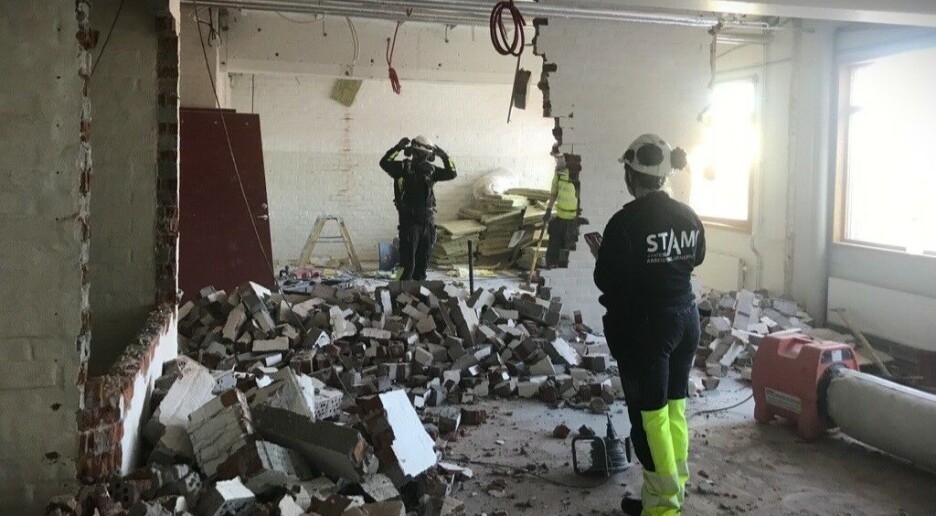 Arbeidere blir utsatt for store mengder støv og kvarts ved innvendig rivning