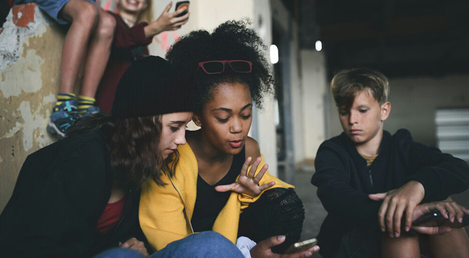 Blir dagens unge ødelagt av TikTok? Slett ikke, mener medieforsker