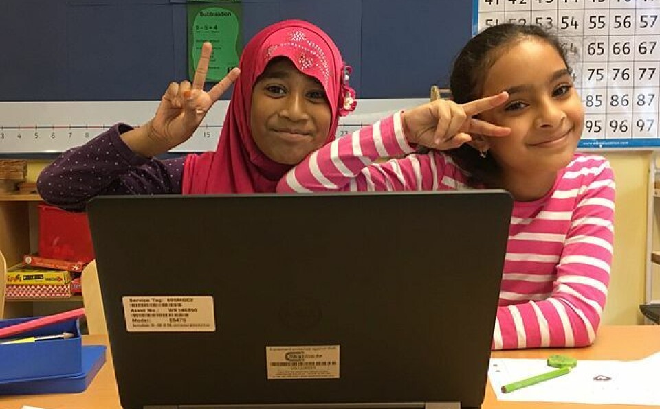 Ifølge LK20 (Læreplanverket for Kunnskapsløftet 2020) er det tilsynelatende vår egen kulturelle plattform skolen skal bygge sin virksomhet på, mens åpningen mot andre kulturer skjer der verdiene samstemmer og kan forenes.