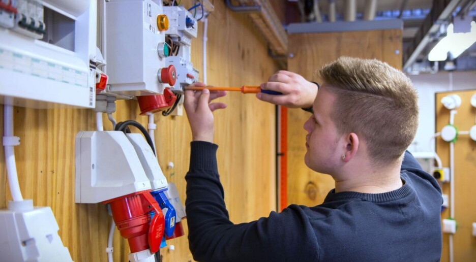 Ny rettleiar: Ulike straumskadar i arbeidslivet treng ulik behandling