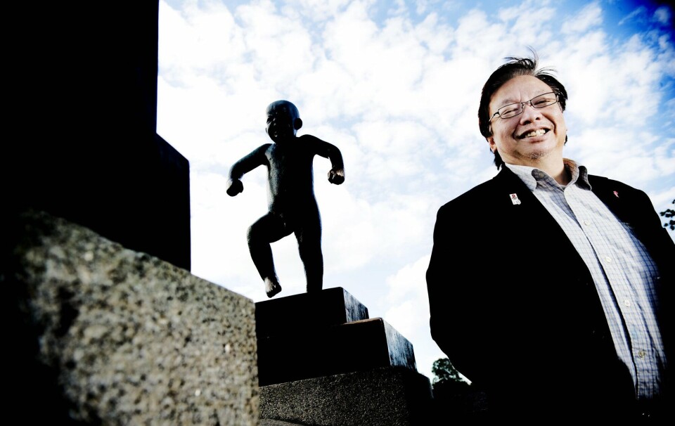- Hver dag har et kinesisk tegn som sier noe om hva den dagen er bra for, sier Henning Hay Lee Yang.
